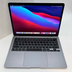 Apple MacBook Air 13” (2020, M1) – 8GB RAM | 512GB SSD